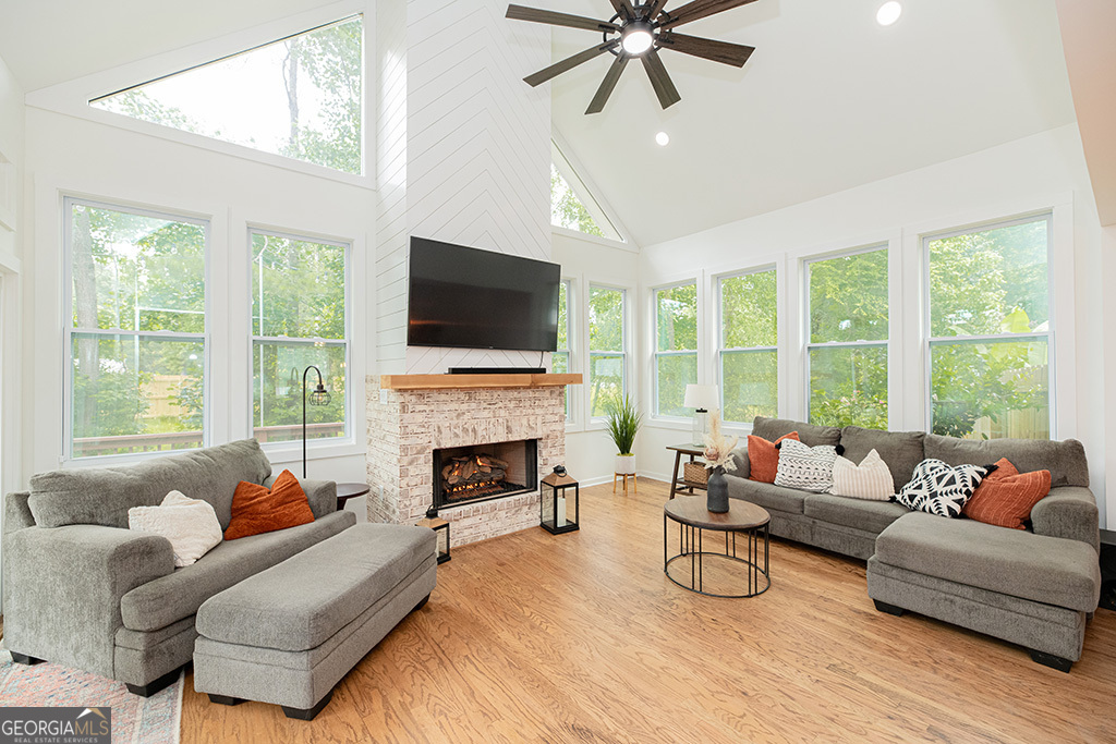 Hillcrest Oaks - Residential