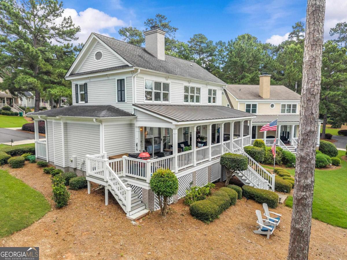 1103 Village LOOP