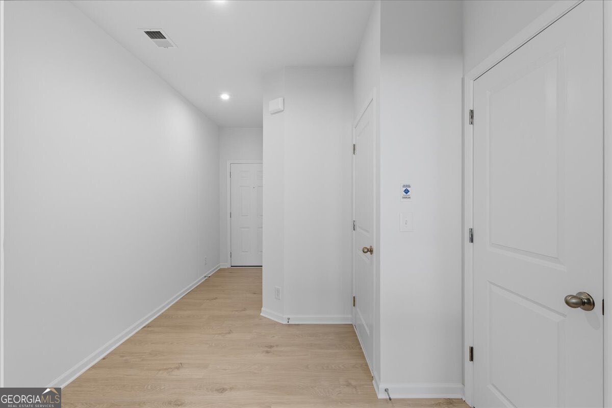 1186 PARK CENTER CIR