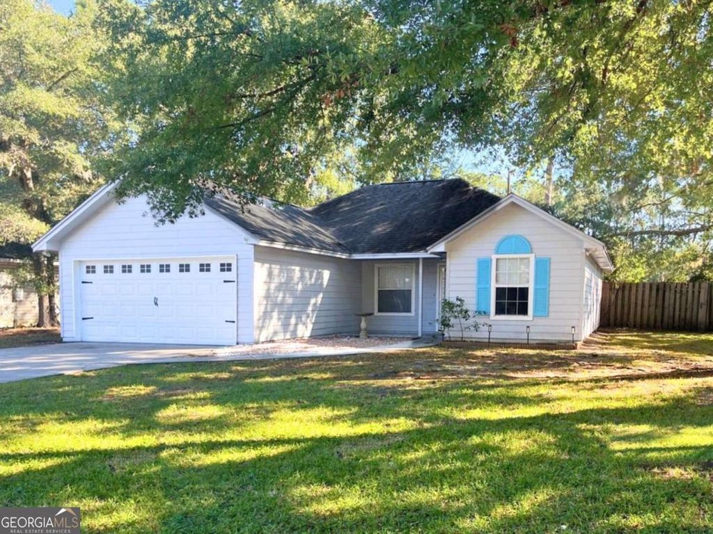 Photo of 304 McQueen Circle, St. Marys, GA 31558 (MLS # 10650104)