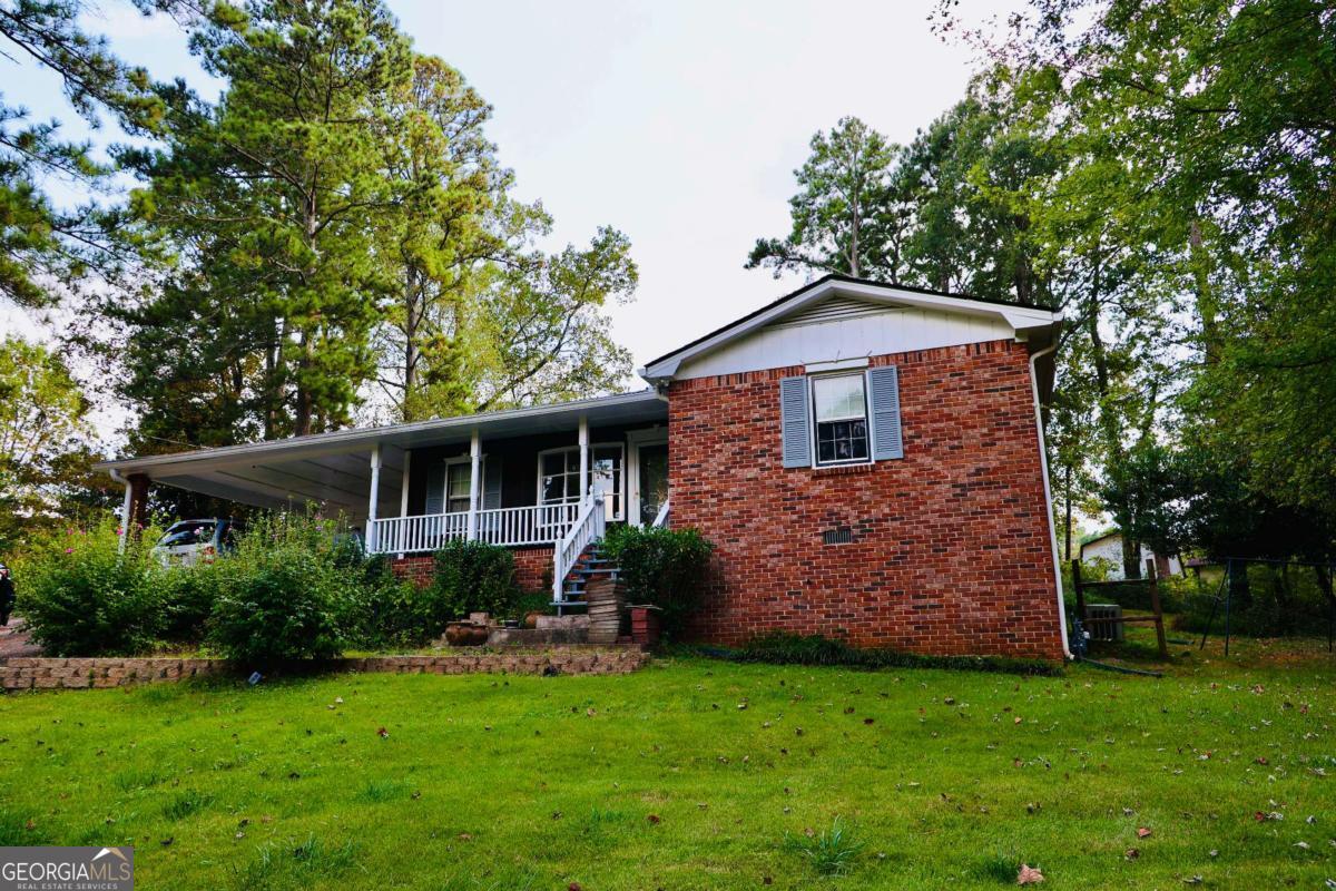 New to the market! Priced to sell! Make this home your private oasis! This four-sided brick home offers 3 bedrooms and 2 full bathrooms. The convenience of everything on one level! This ranch home offers an open kitchen and family room view, with a white brick fireplace. Separate den, large foyer, and three generous sized bedrooms. The backyard is ready to host barbecues and evenings on the patio. Extra outside storage. All nestled in a community near shopping and schools, including the sought-after Parkview High School.