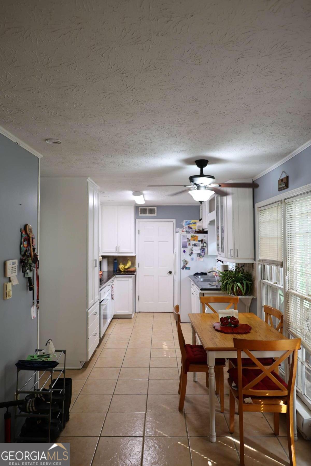 5578 Four Winds DR SW