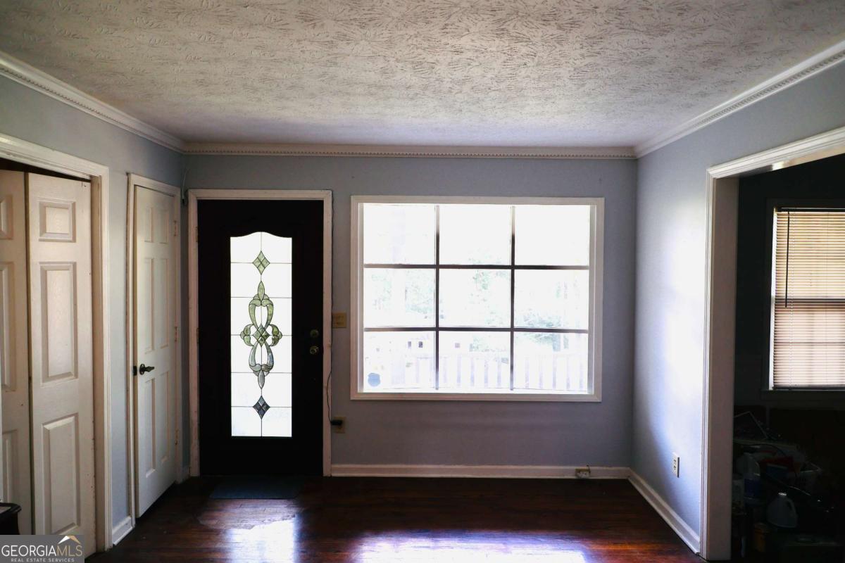 5578 Four Winds DR SW