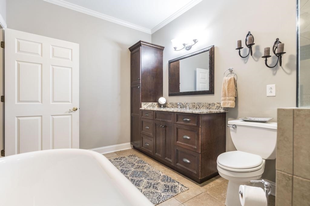 Barrington Hall - Residential