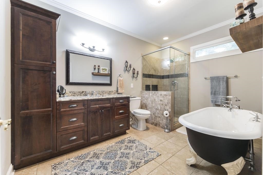 Barrington Hall - Residential