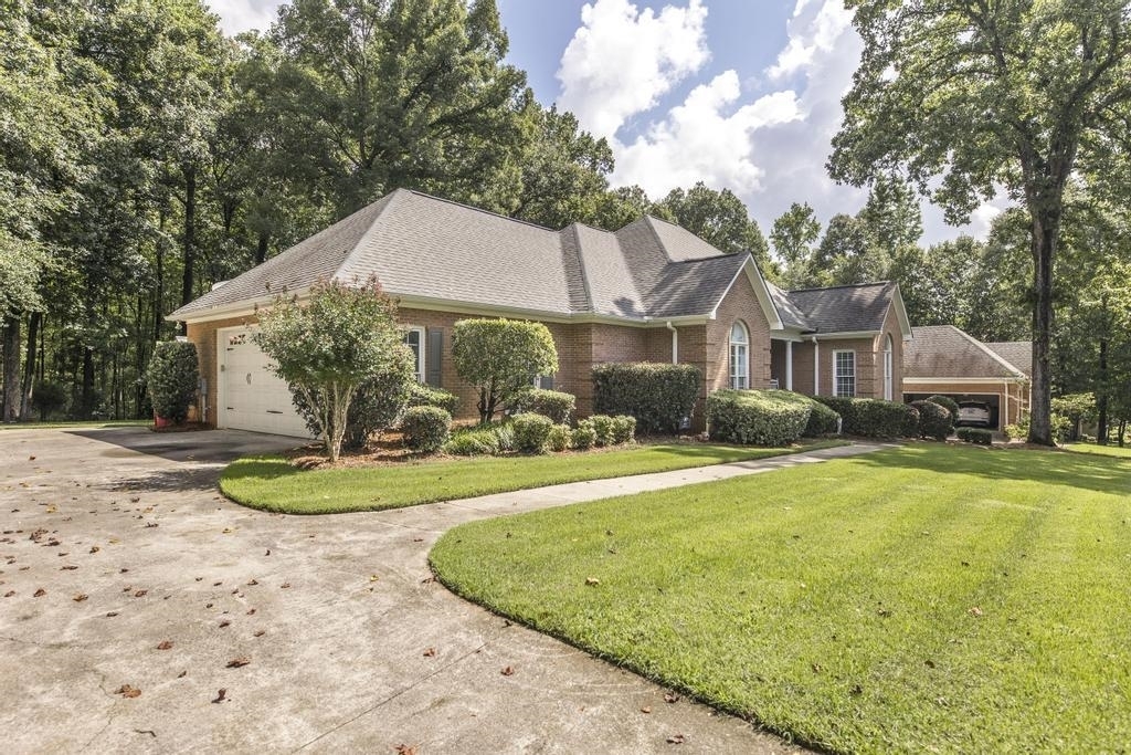 Barrington Hall - Residential