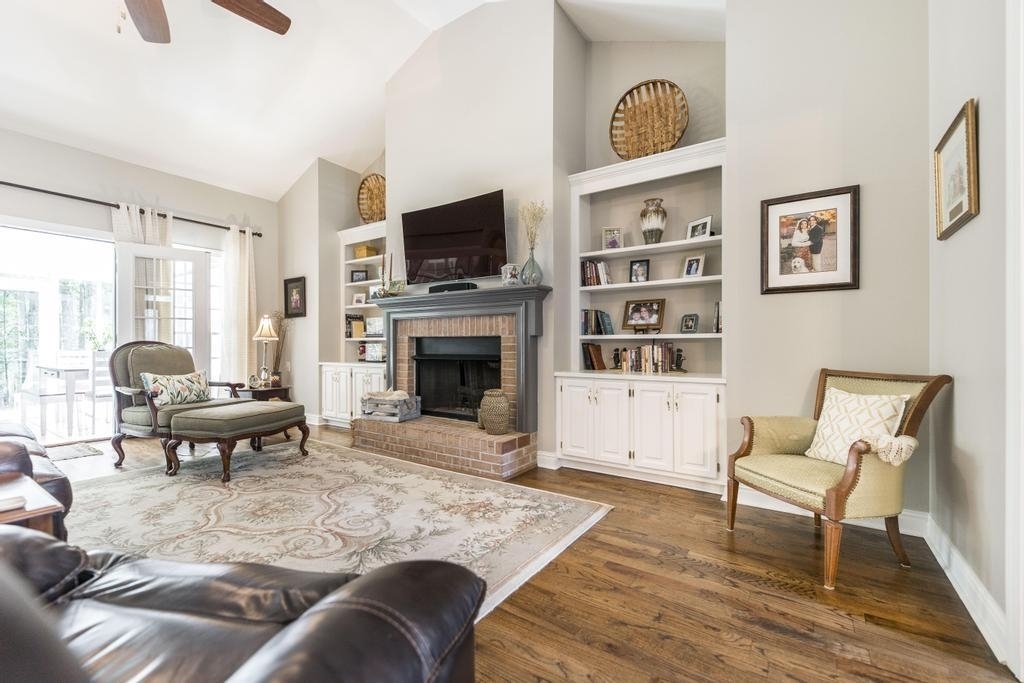 Barrington Hall - Residential