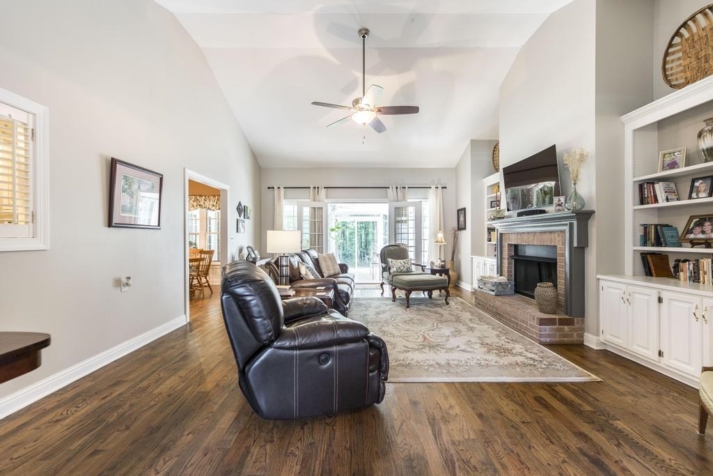 Barrington Hall - Residential