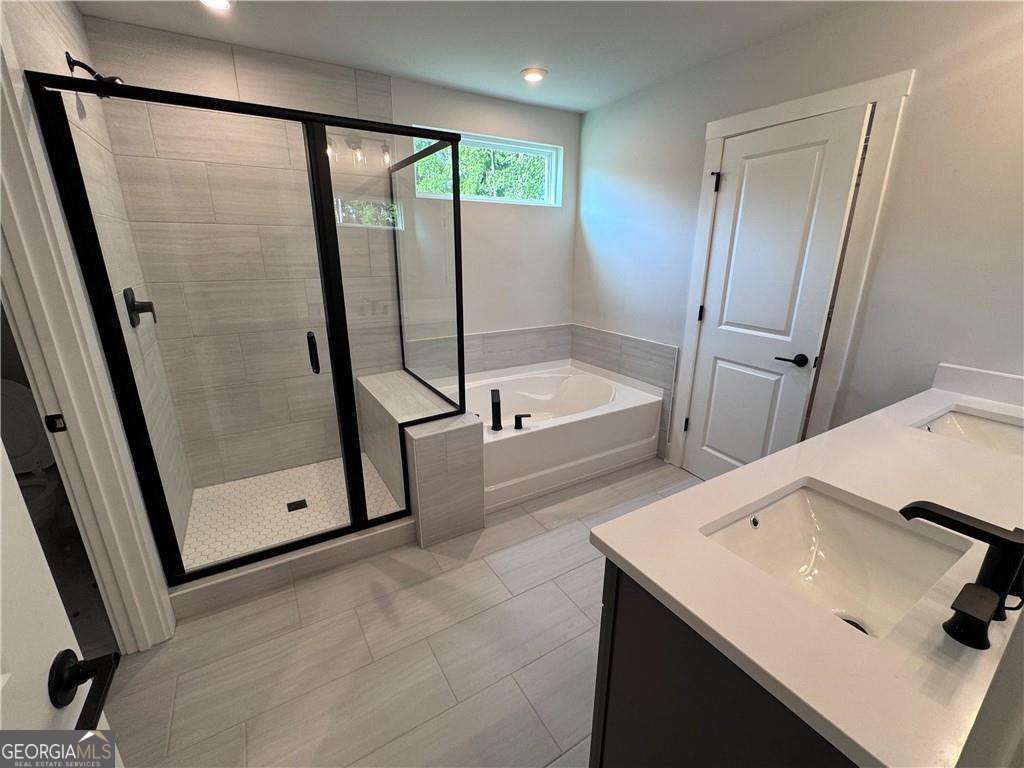 4695 Rosarian DR