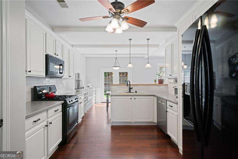 Canton, Georgia 30115, United States, 4 Bedrooms Bedrooms, ,3 BathroomsBathrooms,Residential,Pending,138000