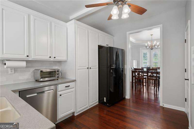 Canton, Georgia 30115, United States, 4 Bedrooms Bedrooms, ,3 BathroomsBathrooms,Residential,Pending,138000