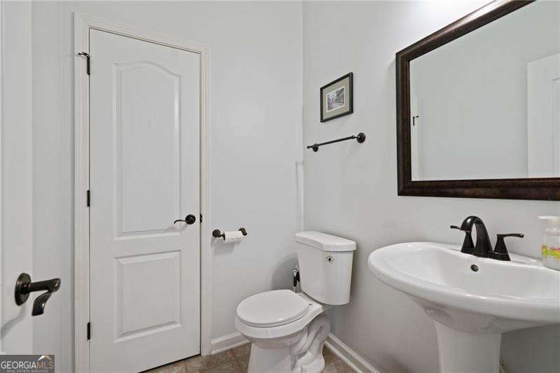 Canton, Georgia 30115, United States, 4 Bedrooms Bedrooms, ,3 BathroomsBathrooms,Residential,Pending,138000