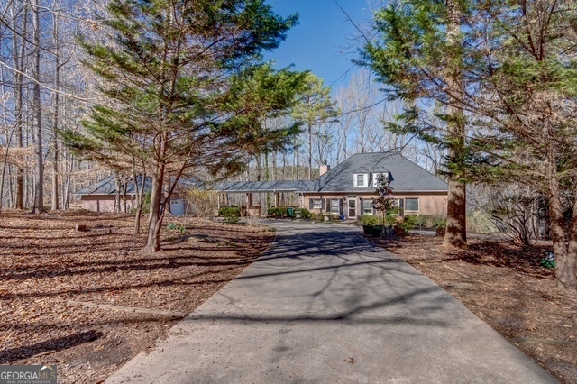 520 Foxy LN