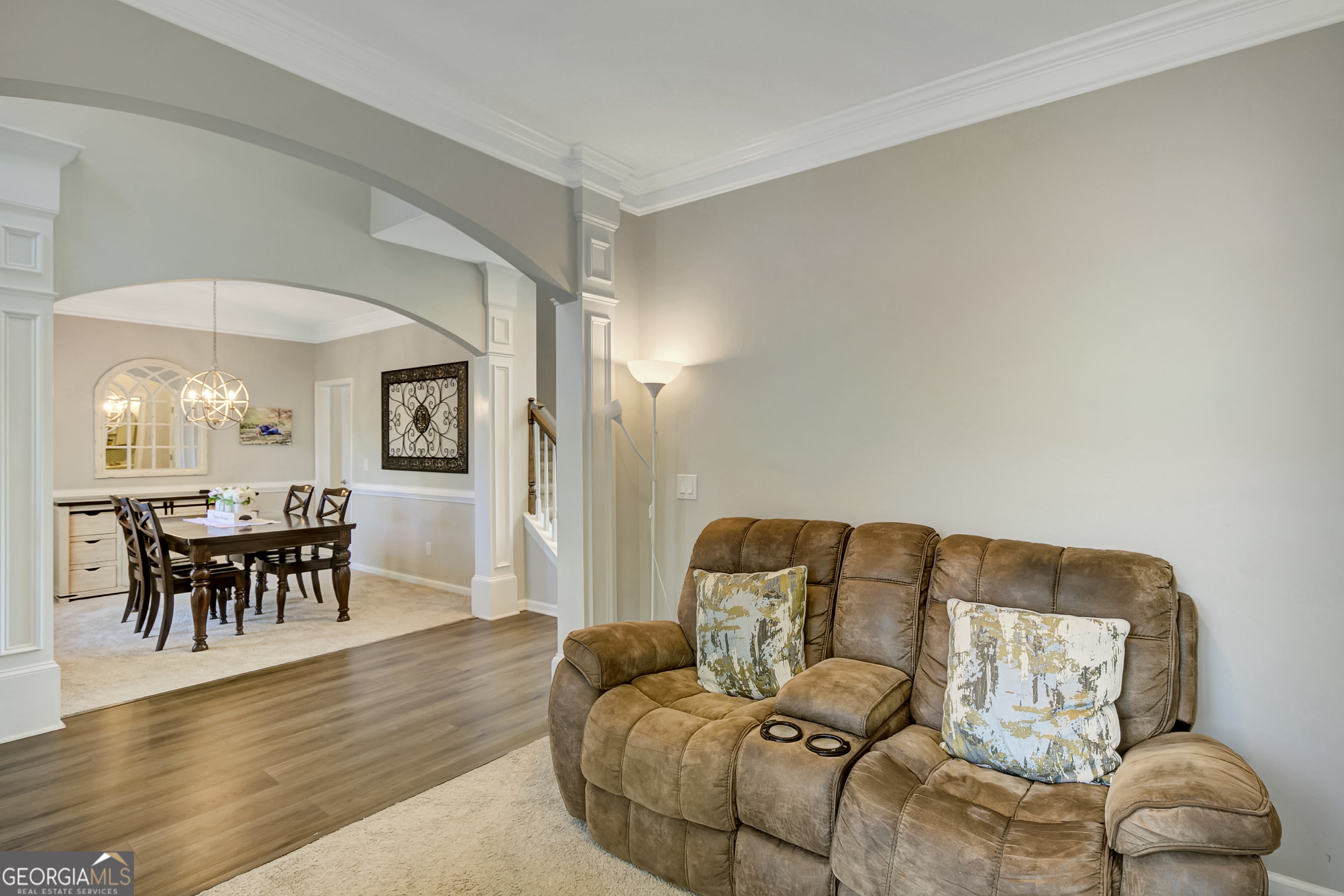 381 Rosebay LN