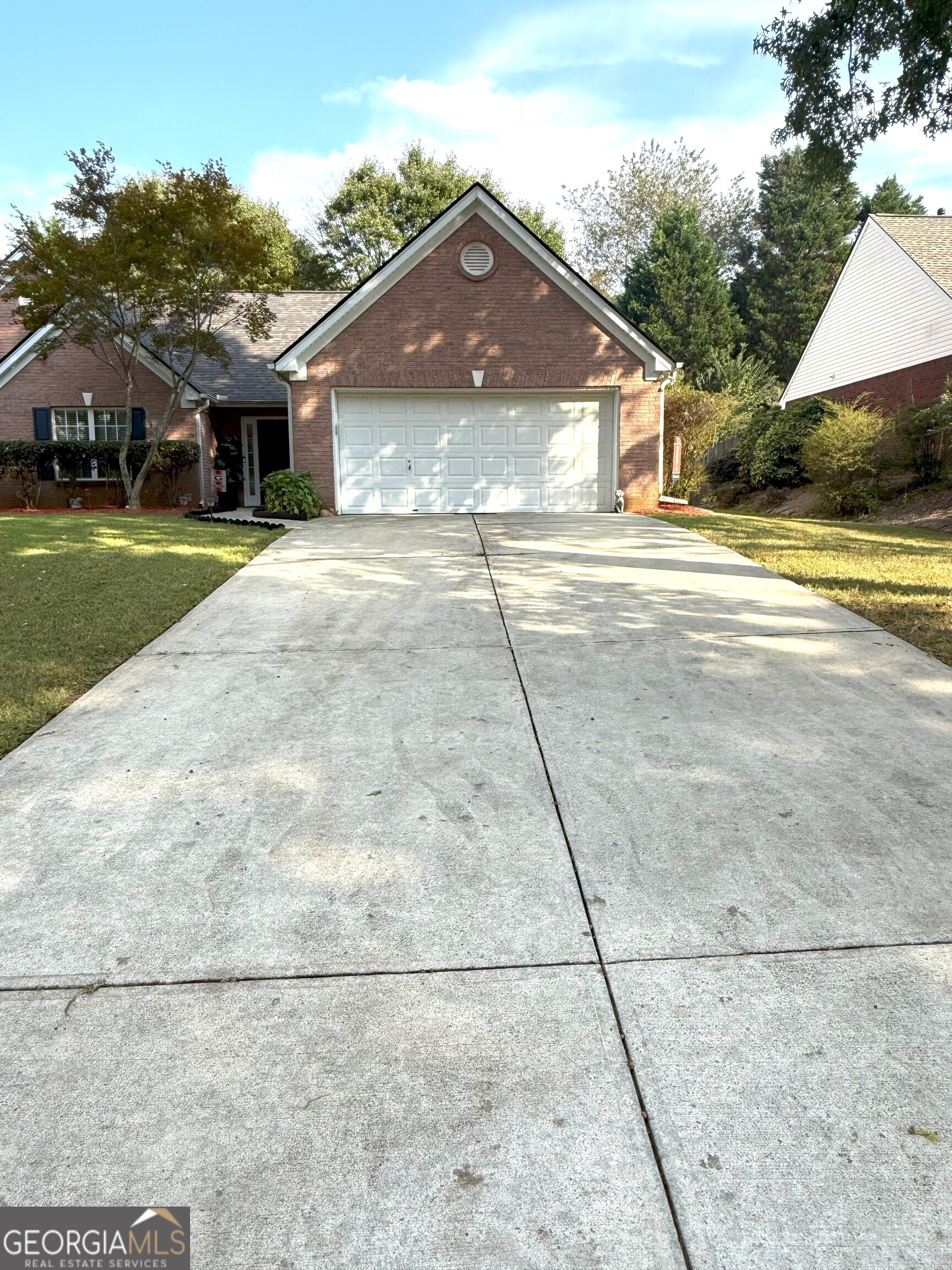 945 James Ridge DR