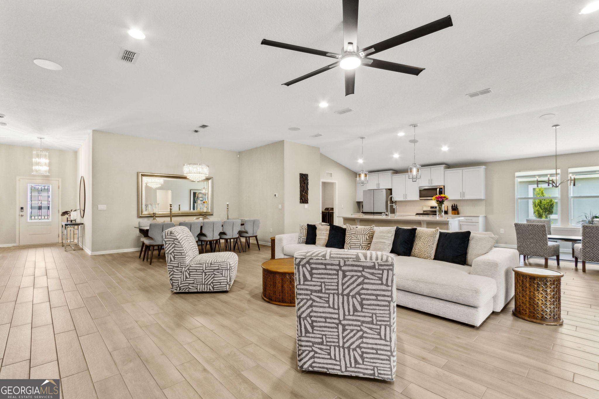 307 Chinquapin DR