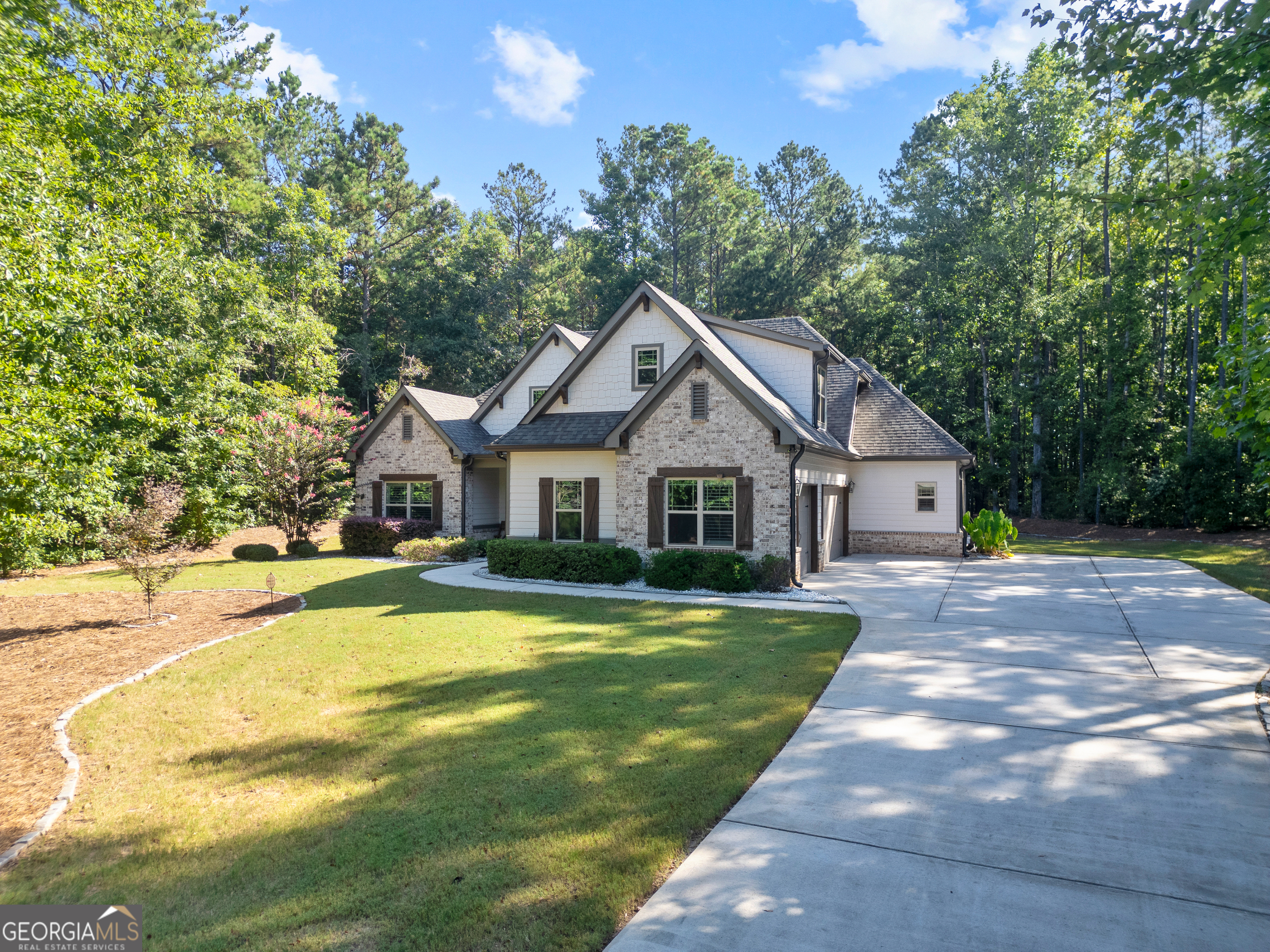 Gorgeous and immaculate home within this Remarkable Equestrian neighborhood. Riata Subdivision offers horse facilities, riding trails, clubhouse, playground, community pool and Beautiful surroundings. This home features soaring vaulted ceilings with beautiful exposed beams; gourmet kitchen which opens to wonderfully cozy great room with gas log fireplace surrounded by built-ins; hardwood floors; vaulted ceiling. Primary suite features more of the beautiful vaulted ceilings; spa like bath with elegant soaking tub; dual vanity; separate shower and walk in closet. Upstairs there are beautiful guest accommodations and a large flex room that could serve as a fifth bedroom or exercise or craft room. The owner has enclosed the back porch with screening and added tastefully fenced in the backyard. This Riata home is Quite the Package.
