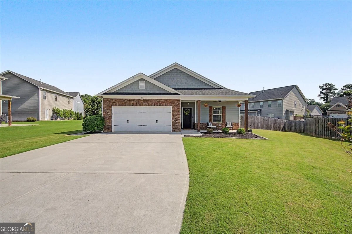 13 Woodland Cove NW