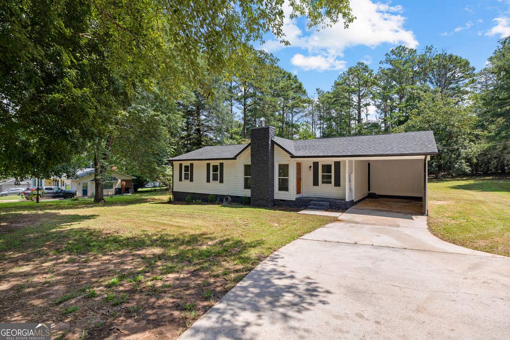 Photo of 108 Beaver Run, LaGrange, GA 30241 (MLS # 10824794)