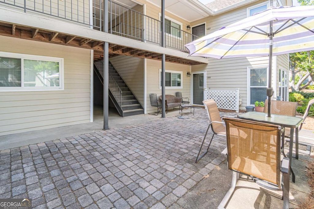 Photo of 1103 Lake Pointe Circle, Roswell, GA 30075 (MLS # 10741174)