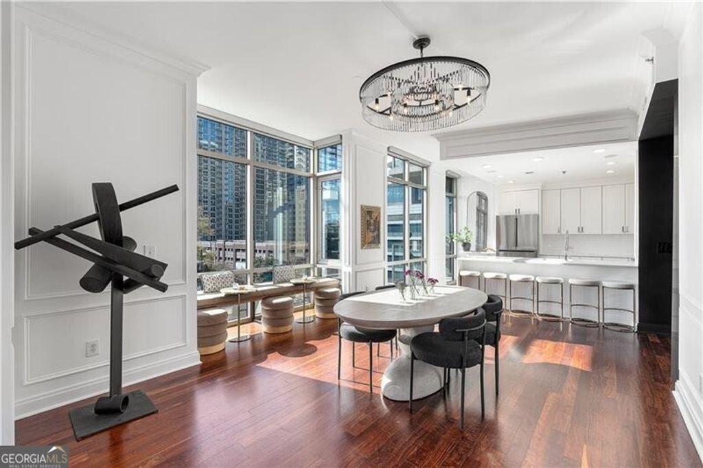 Photo of 905 Juniper Street NE #705, Atlanta, GA 30309 (MLS # 10650907)