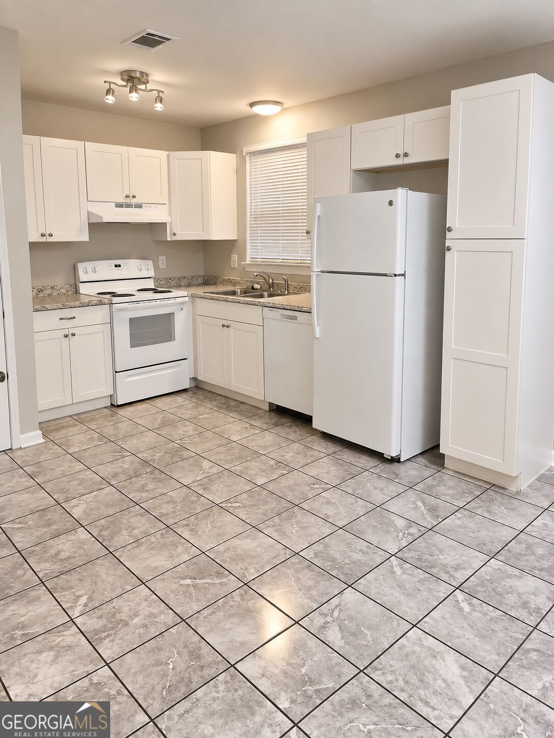 108 Lancelot CT
