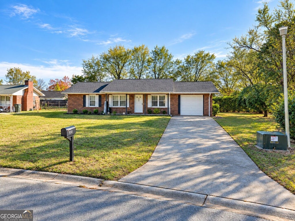 Photo of 108 Lancelot Court, Warner Robins, GA 31093 (MLS # 10850964)