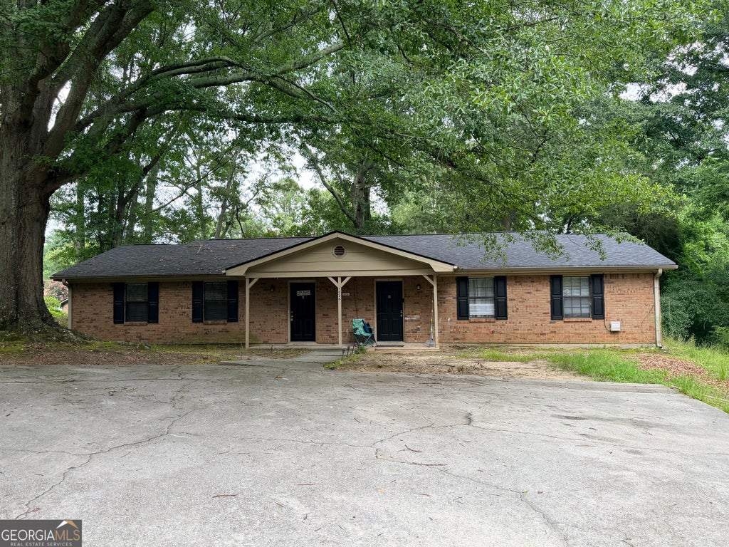 Photo of 1026 Barn Oak Court NE, Conyers, GA 30012 (MLS # 10812943)