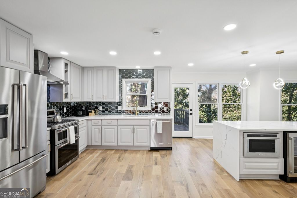 Photo of 1810 Fairoaks Place, Decatur, GA 30033 (MLS # 10694527)