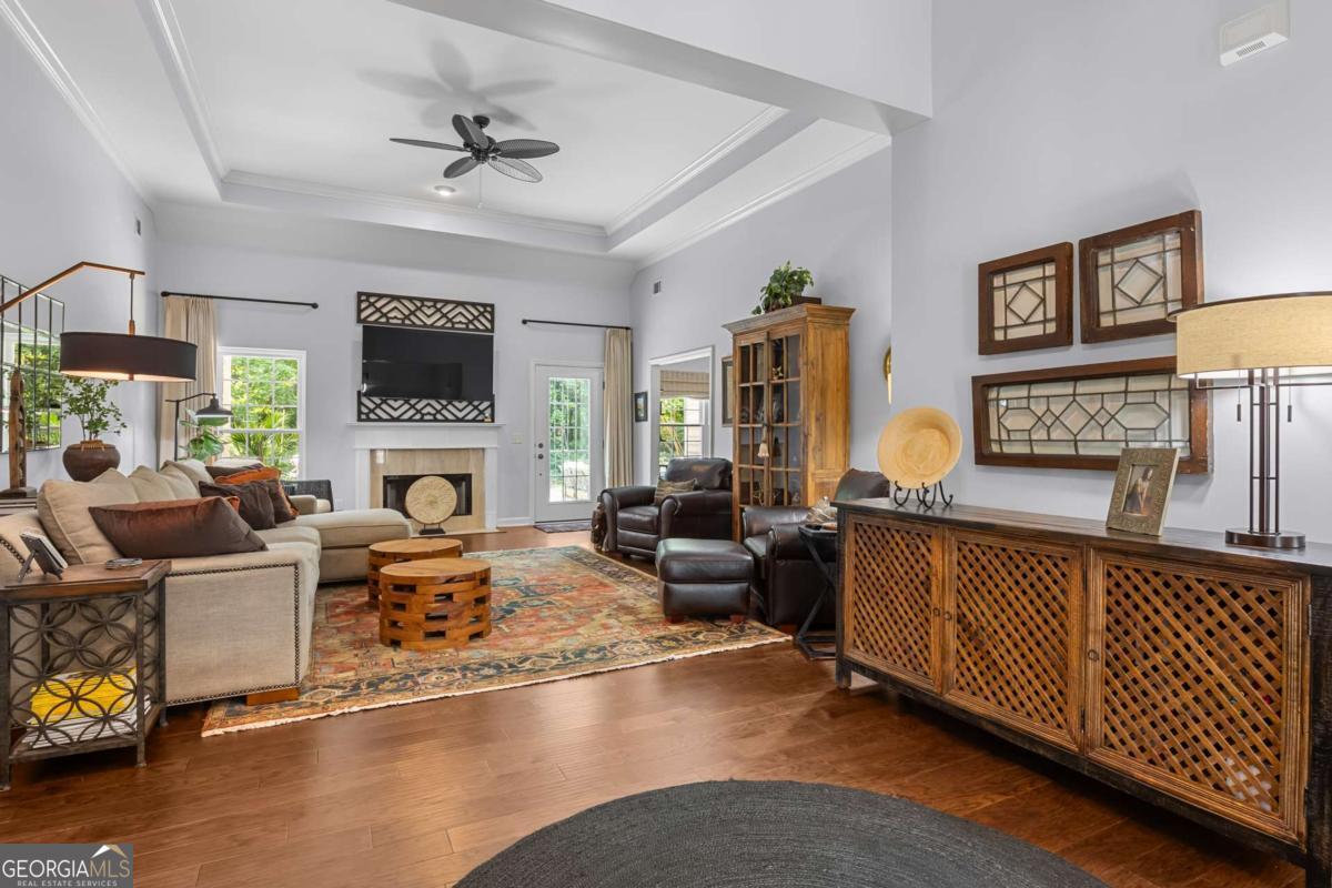 323 Olde Towne RD