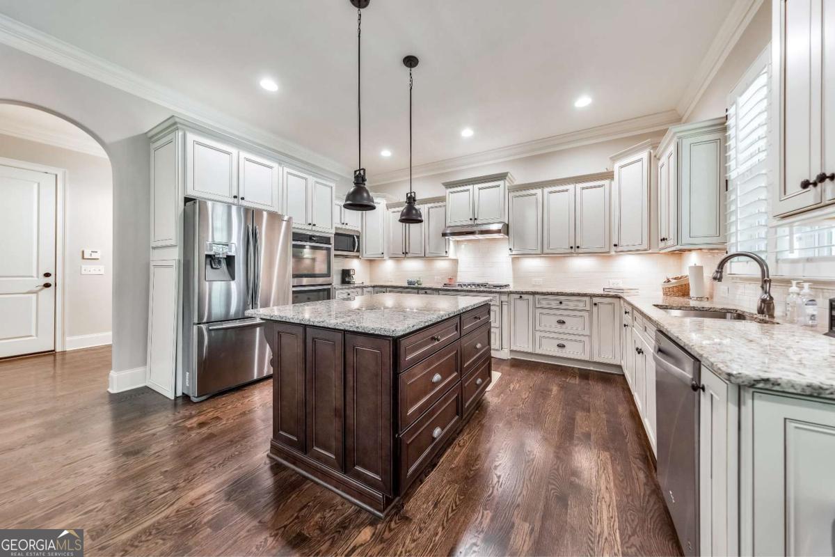 2423 Rosapenna LN NW