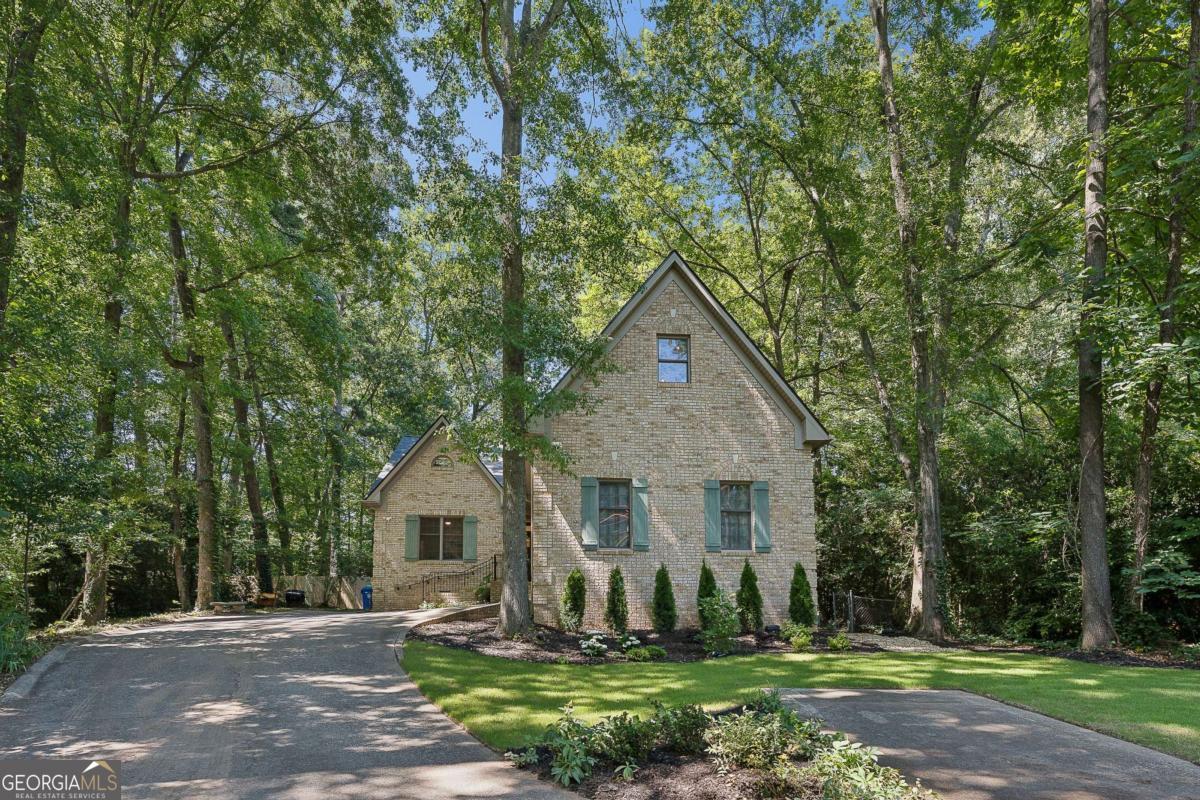 2094 Azalea CIR