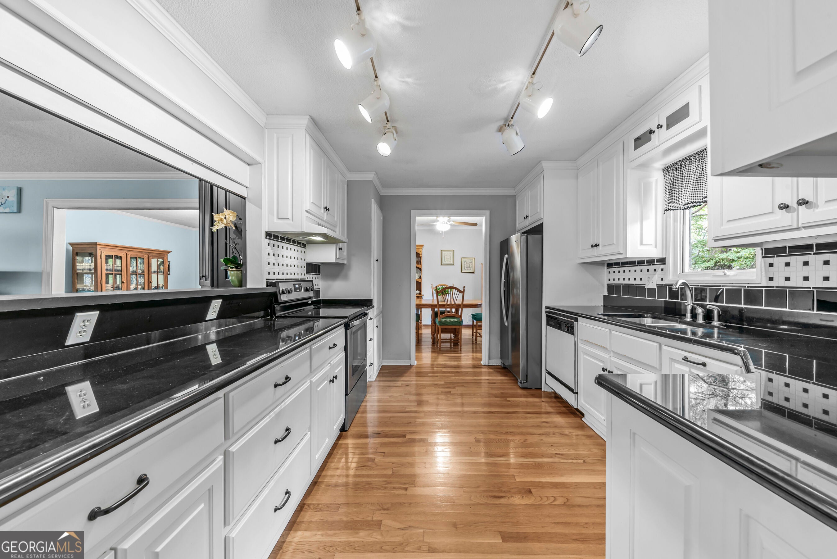 235 Winterberry DR