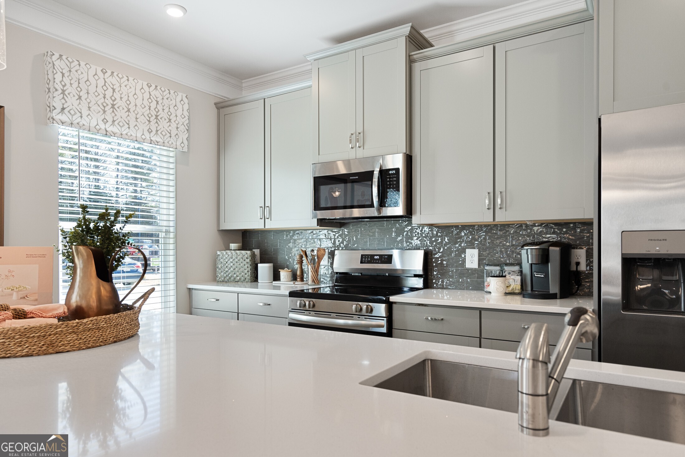 32 Thedford DR
