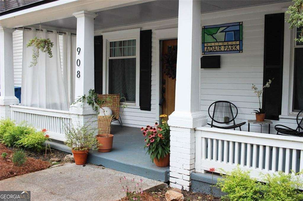 Photo of 908 Oakhill Avenue, Atlanta, GA 30310 (MLS # 10852829)
