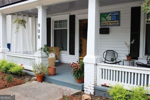 Photo of 908 Oakhill Avenue, Atlanta, GA 30310 (MLS # 10852829)
