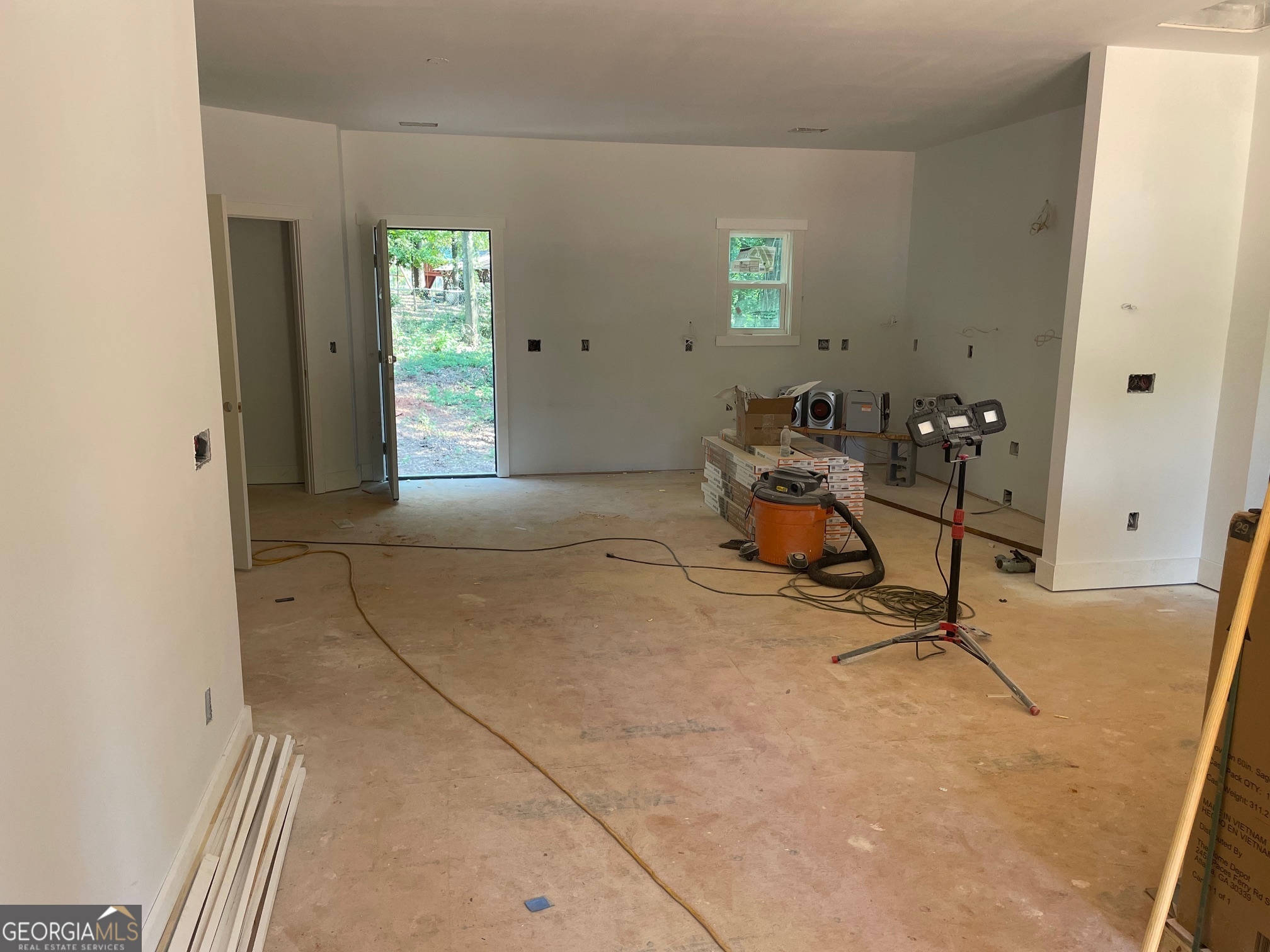 71 Crestwood DR