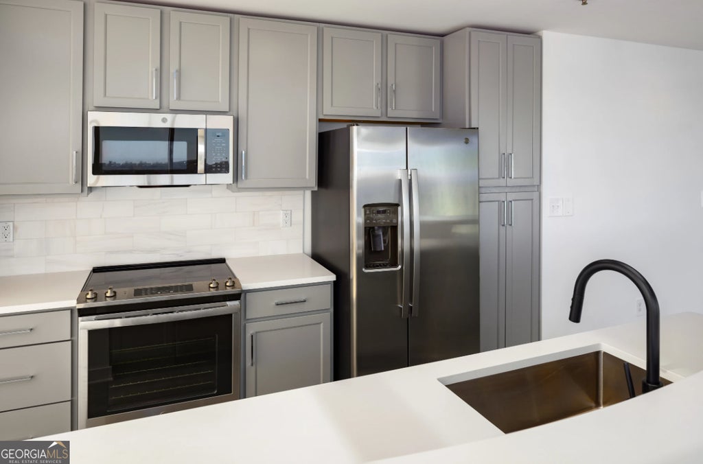 Photo of 3242 Peachtree Road NE #610, Atlanta, GA 30305 (MLS # 10880020)