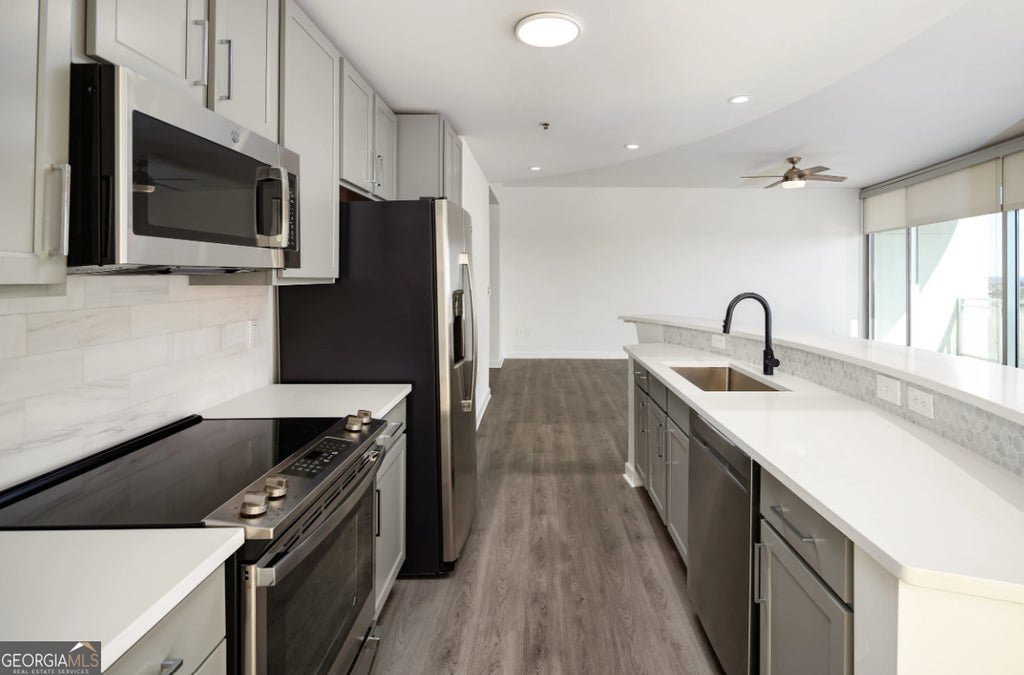 Photo of 3242 Peachtree Road NE #610, Atlanta, GA 30305 (MLS # 10880020)