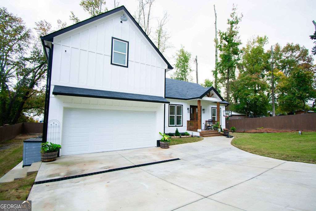 Photo of 4042 Brock Drive, Oakwood, GA 30566 (MLS # 10651345)