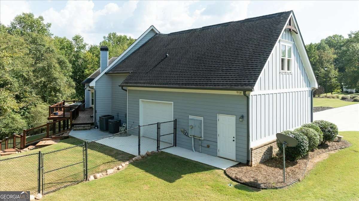 617 Skyland DR