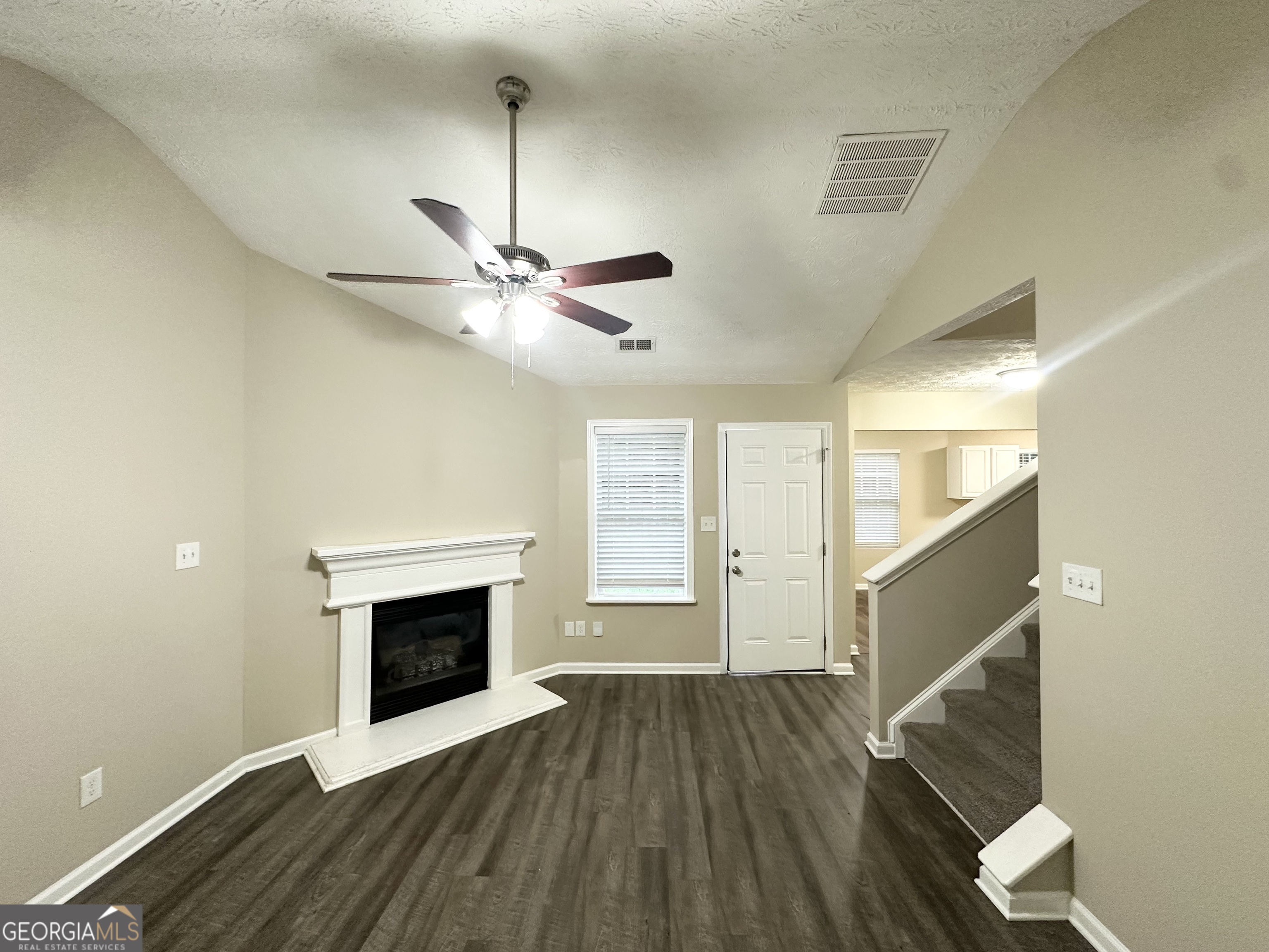 9151 Jefferson Village DR SW
