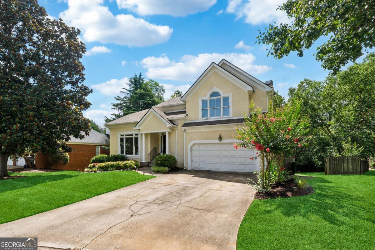 16 ANCIENT OAK CT NE