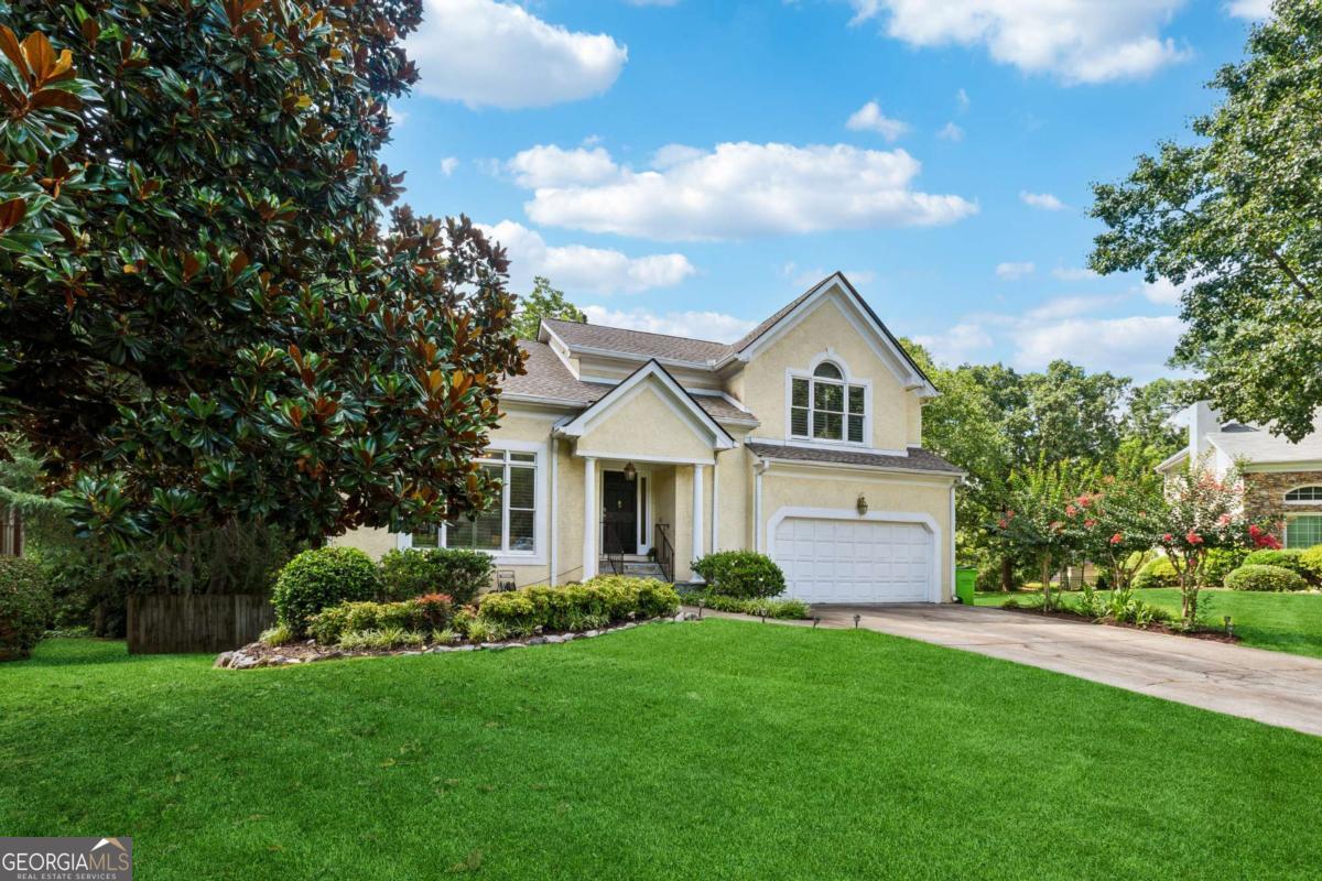 16 ANCIENT OAK CT NE
