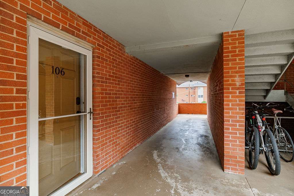 250 Little ST C106