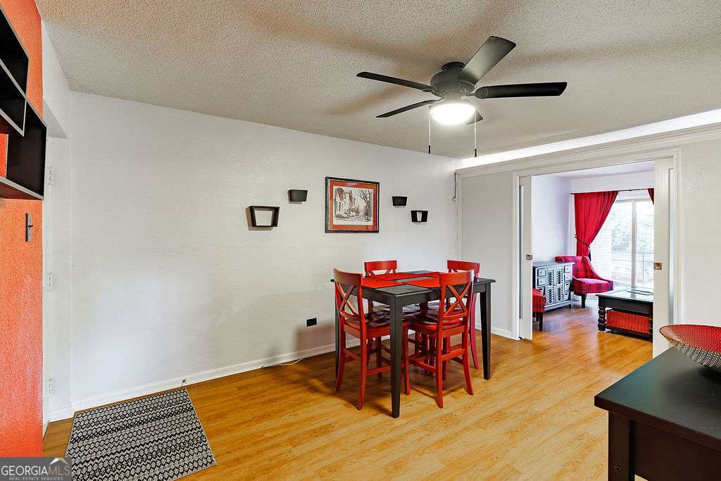 250 Little ST C106