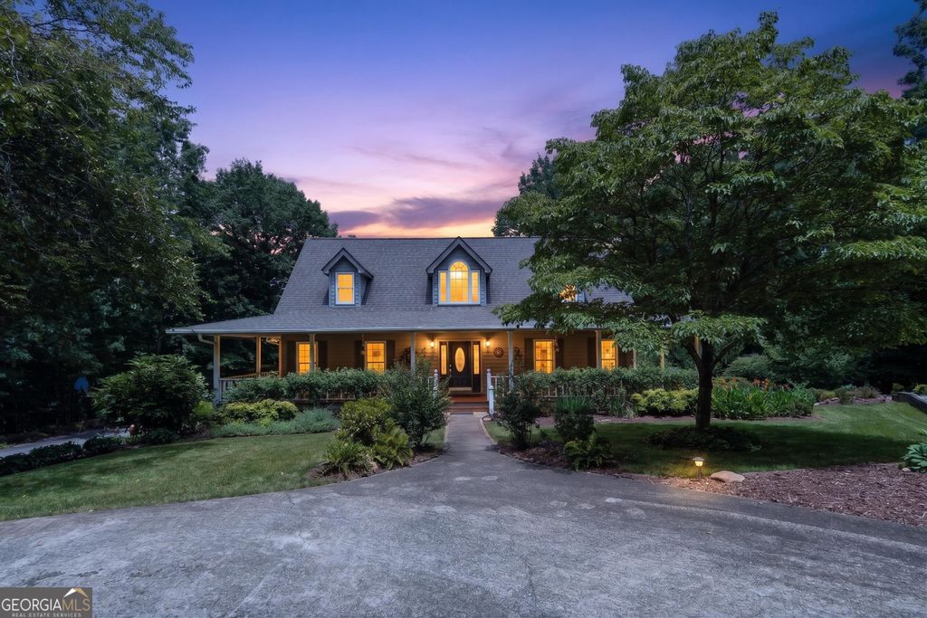 Photo of 330 Scarlet Lane, Lakemont, GA 30552 (MLS # 10810914)