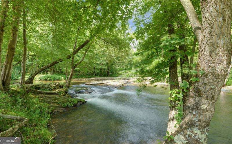 Blairsville, Georgia 30512, United States, 2 Bedrooms Bedrooms, ,2 BathroomsBathrooms,Residential,Active,120580