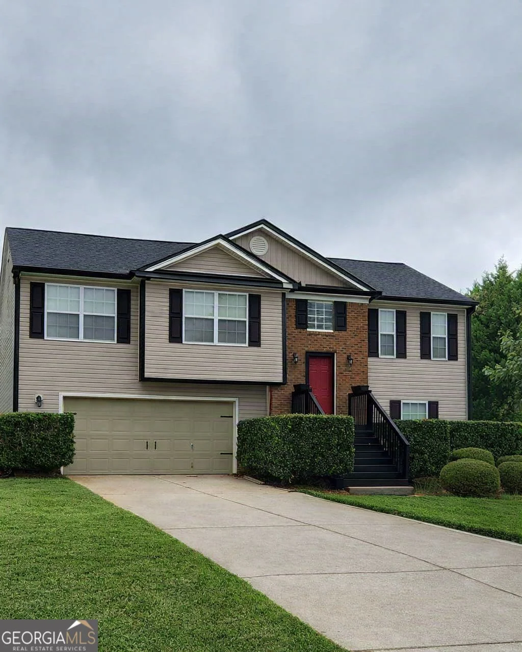 1104 Hummingbird Way