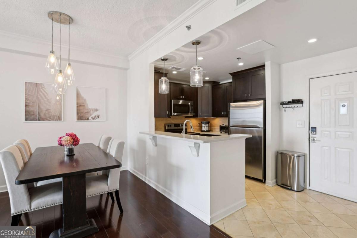 1101 Juniper ST NE 1012